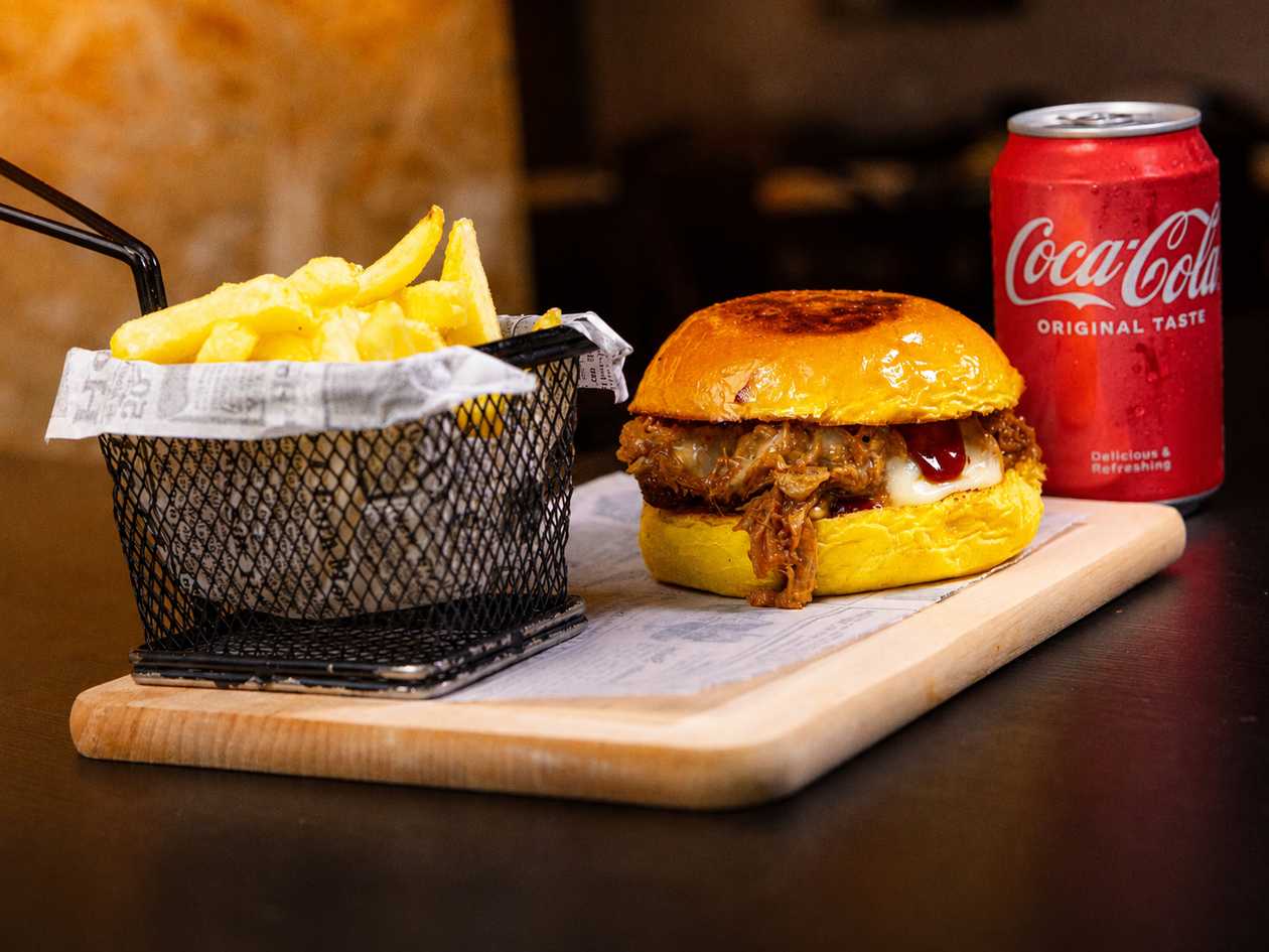 Ribs Burger + Batata + Bebida