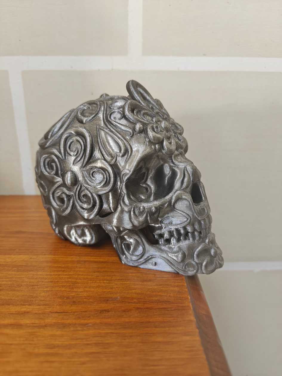Sugar Skull Large - Translucent Gray