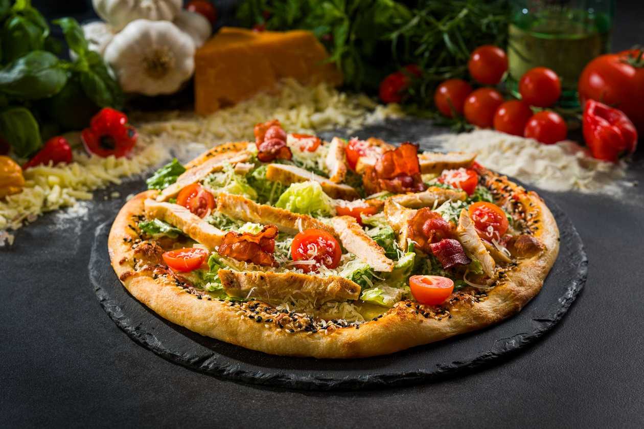 Celestina Pizza with Chicken and Crispy Bacon