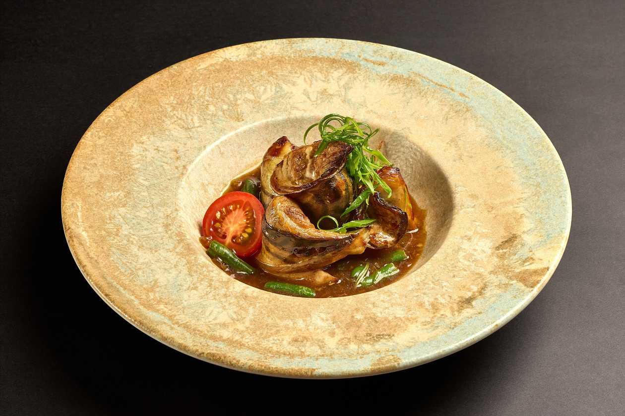 Mackerel with Asparagus Beans and Oyster Sauce (150/150)