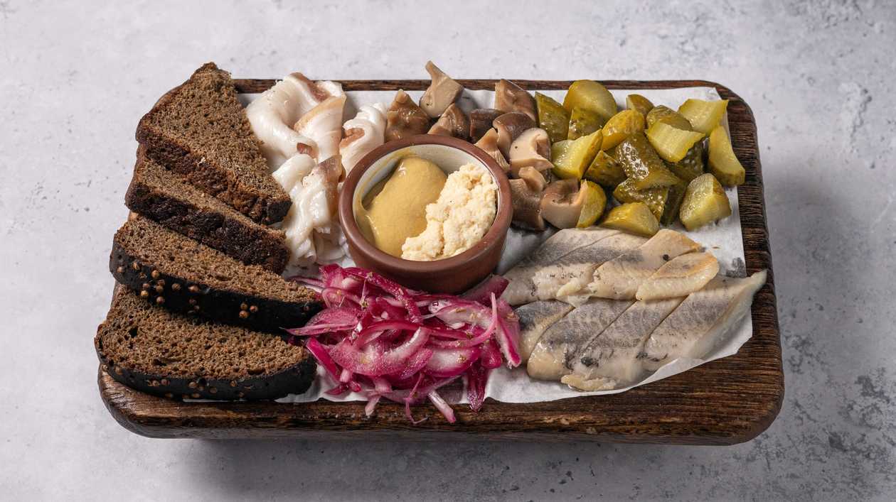 40° Board with Lard, Herring and Pickles