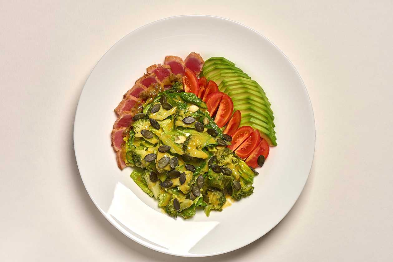 GREEN SALAD WITH TUNA (300g)