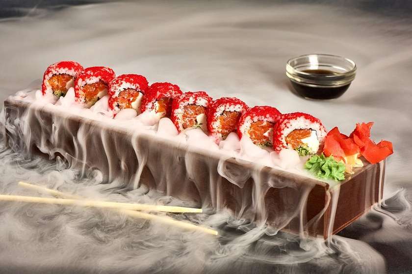 Emperor with salmon (240/30/20)