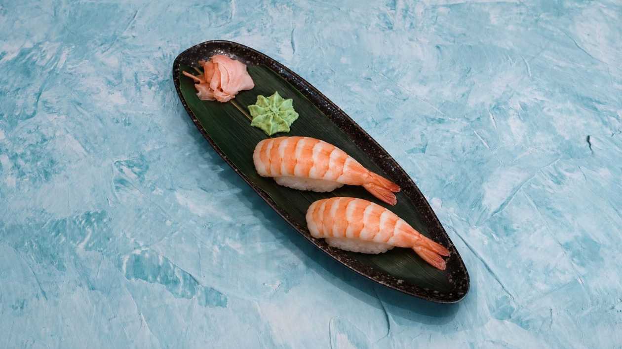 Nigiri prawn