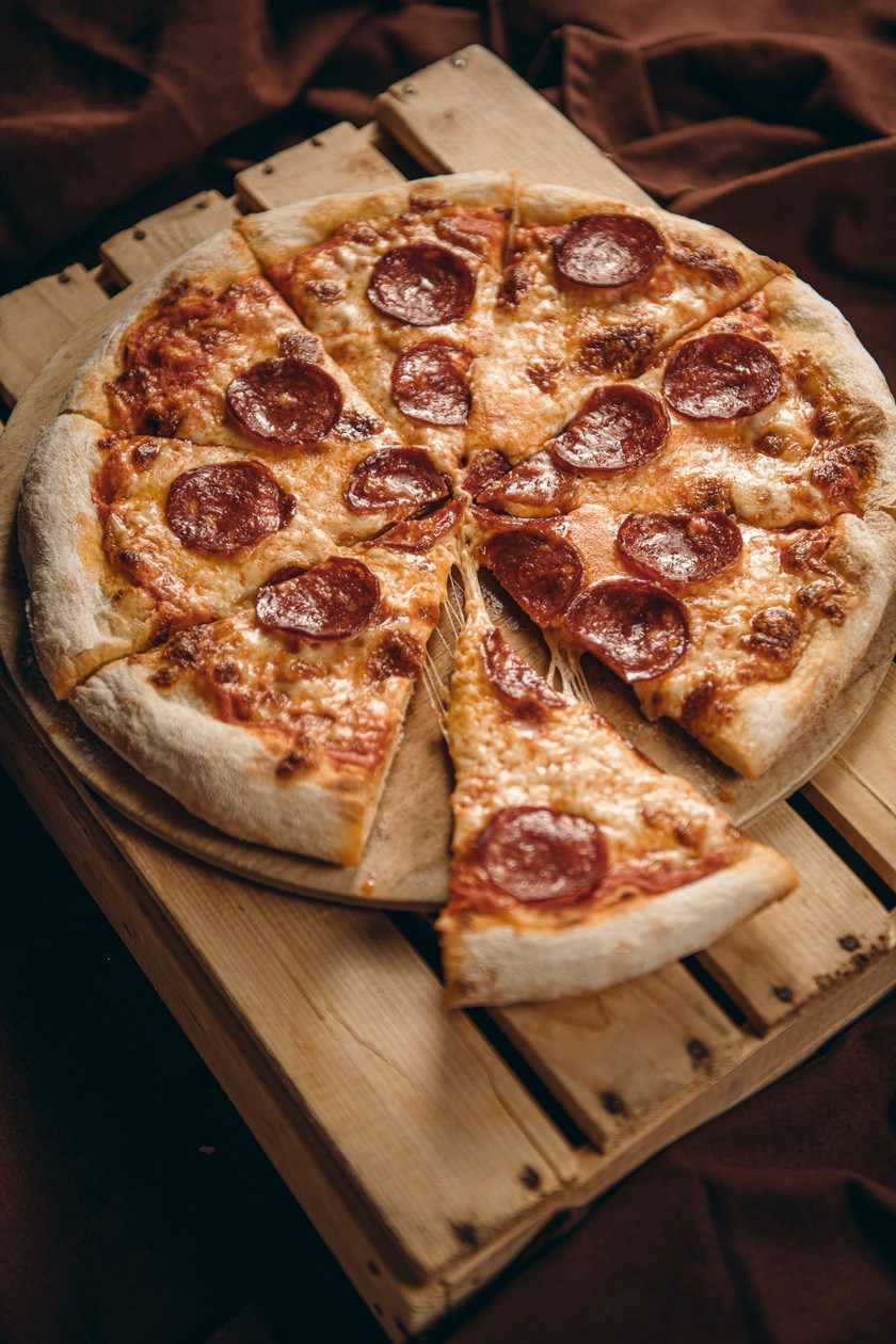 Pizza Salami (4 pc)