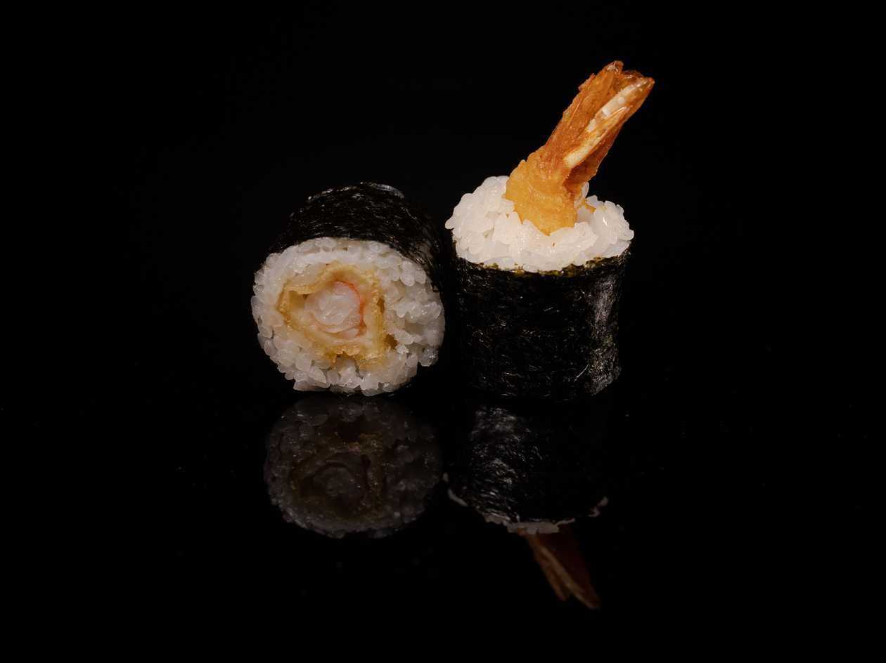 MA2. Tempura King Prawn Maki