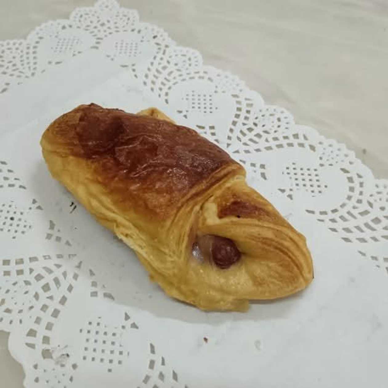 Menu Sausage and Cheese Pastry