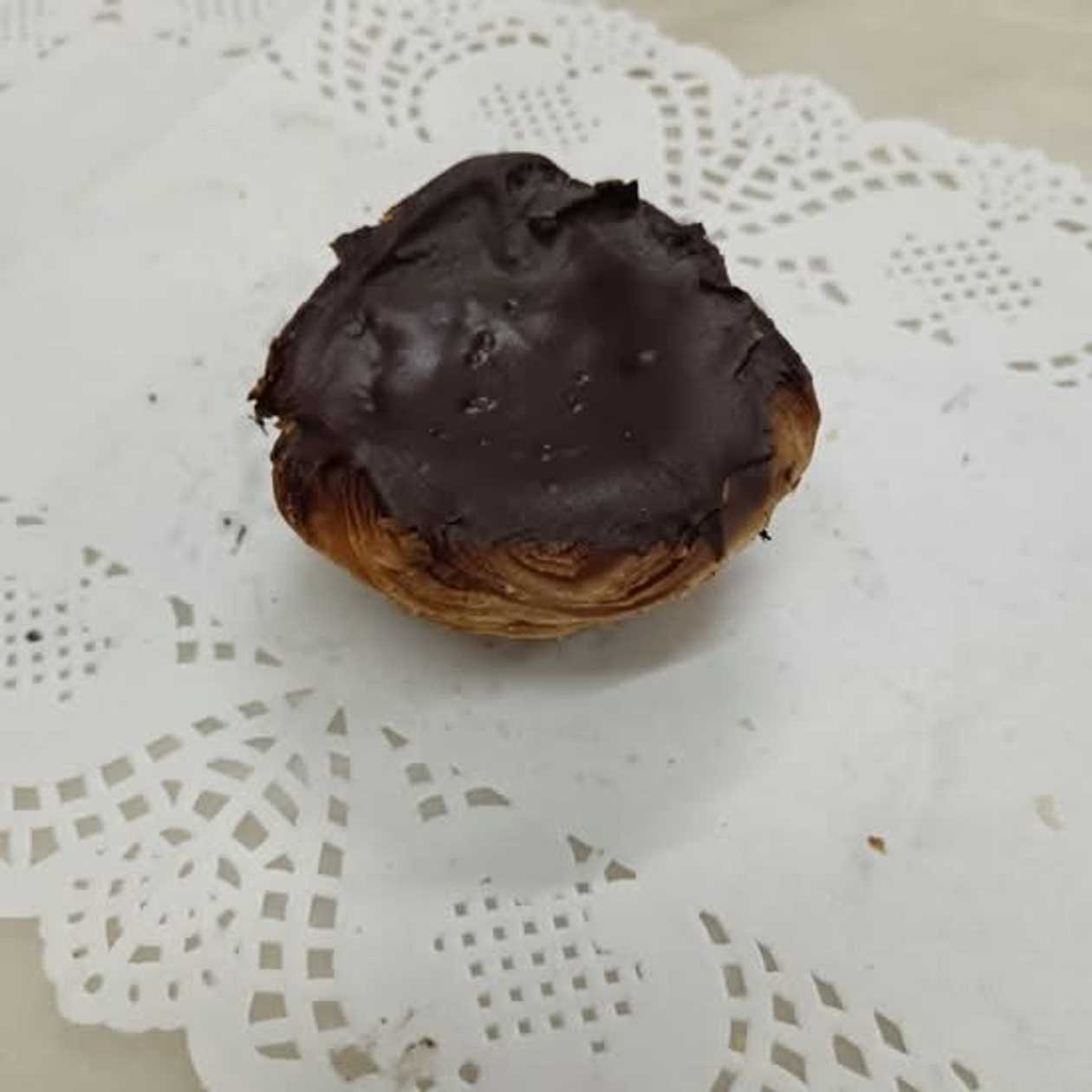24 Chocolate Custard Tarts