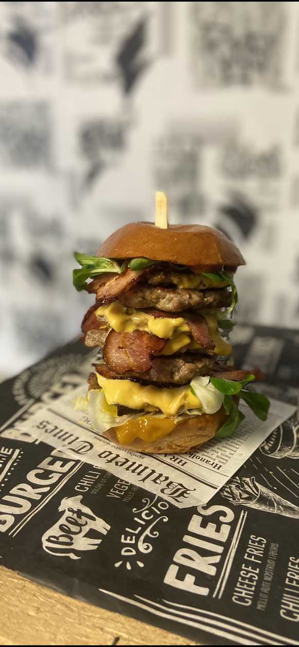 🪓Masaker Six Pack Burger🪓