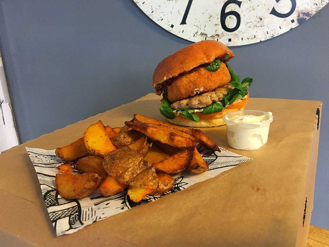 Maso Camembert Burger Menu