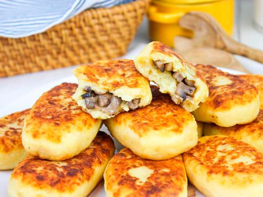 Potato zrazy with mushrooms