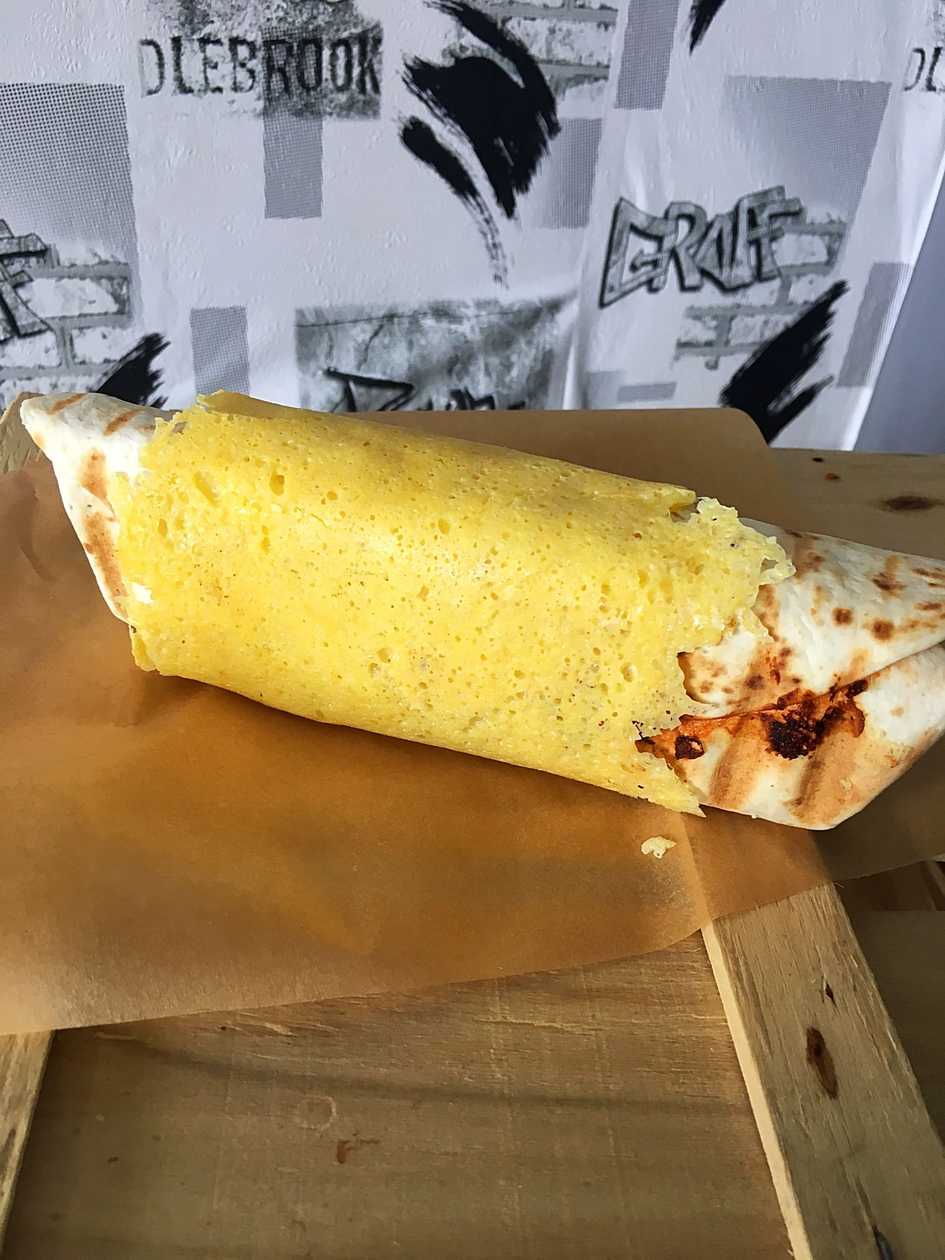 BBQ tortilla v sýrovém obalu