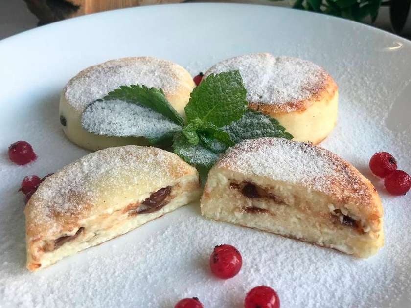 Cheese pancakes with chocolate chips