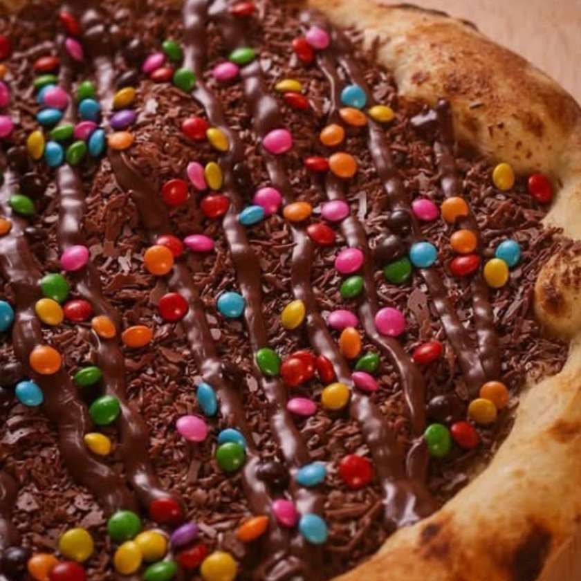 Pizza de Nutella e M&M's