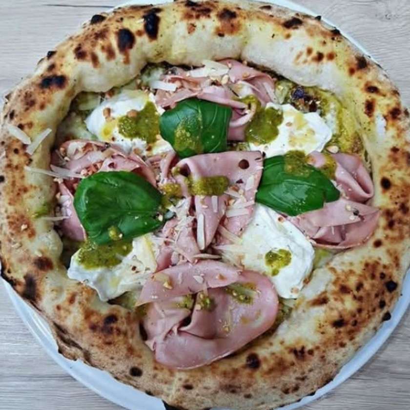 🎁 2x1 Pizza Mortadella e Burrata