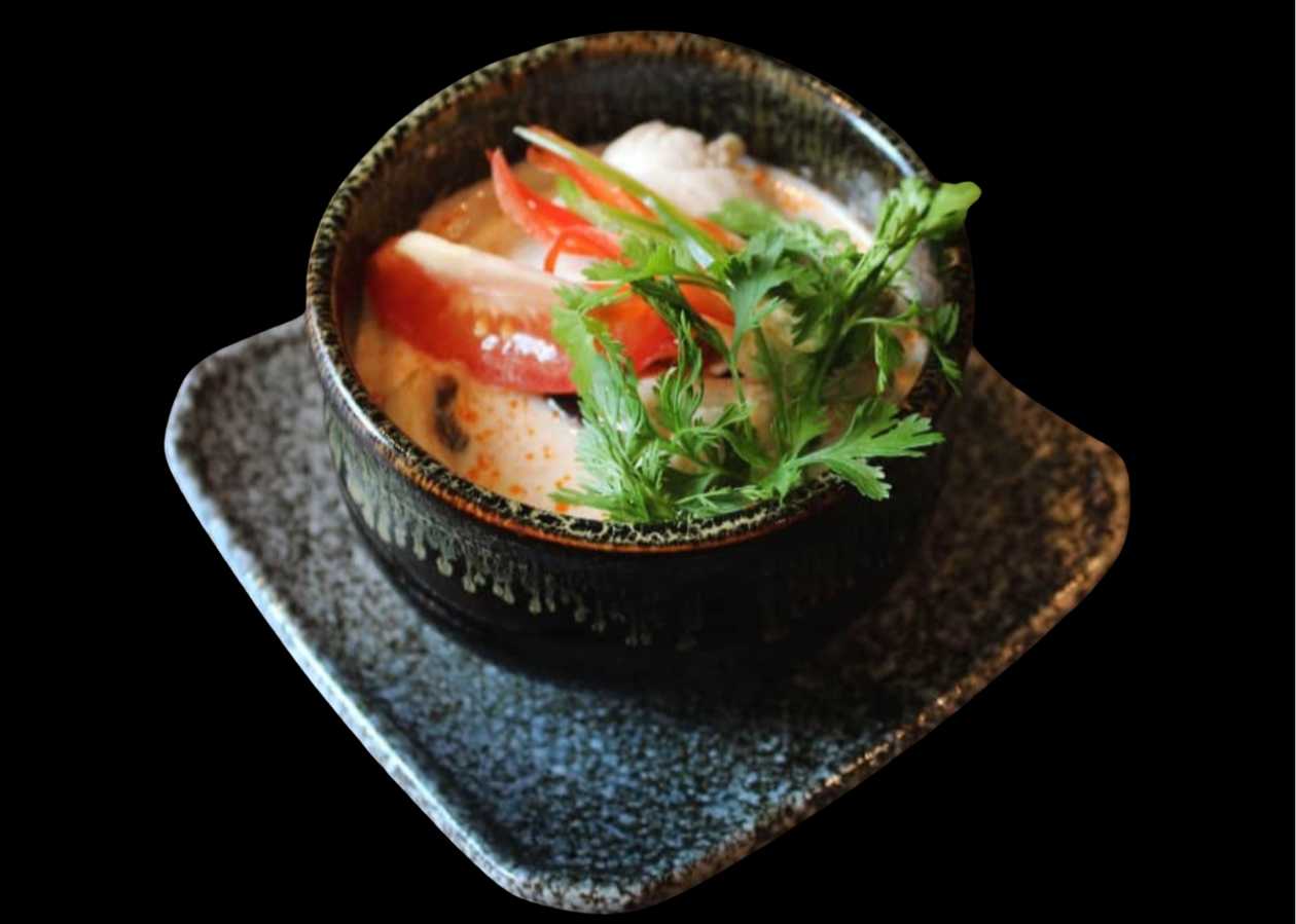 P6. Tom Kha