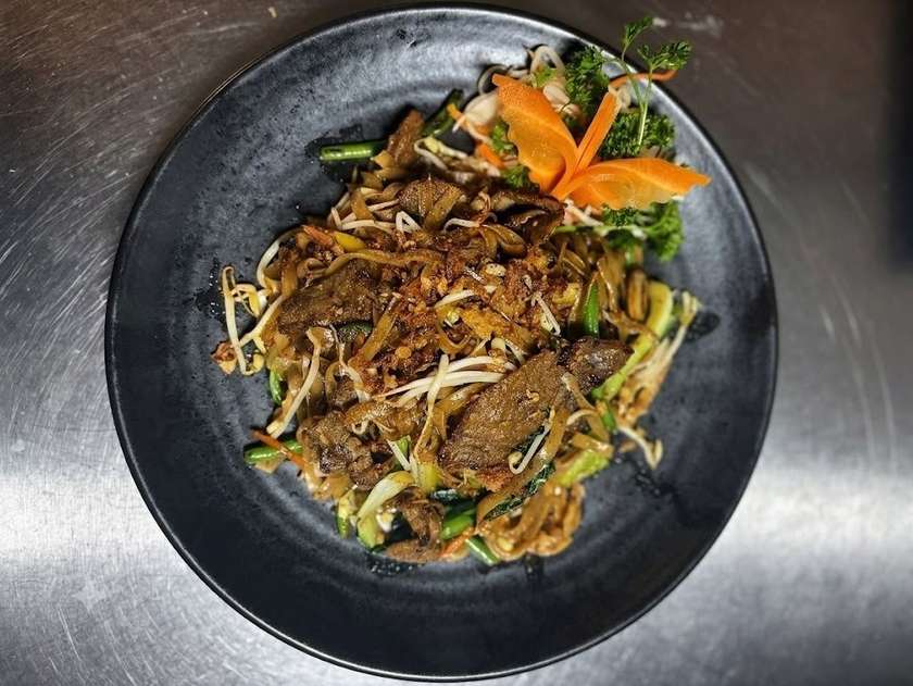 N7. Stir-fried Phở