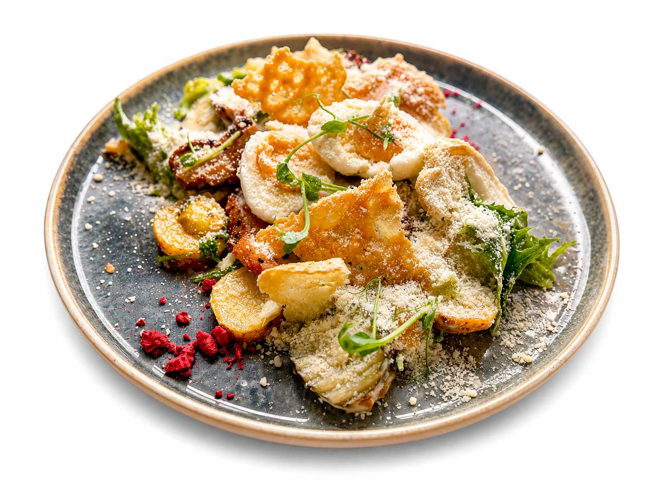 Salat krõbekana ja caesari kastmega