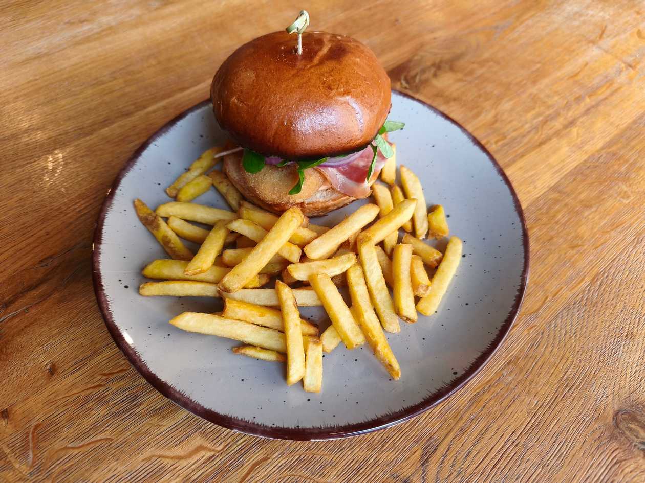 Tvarůžkový Burger