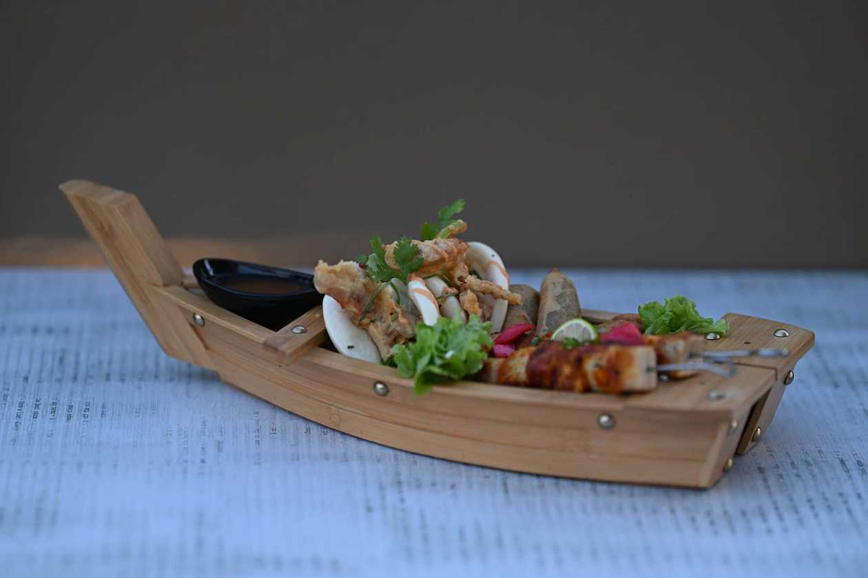 Bamboo Boat Platter (Serves 2)
