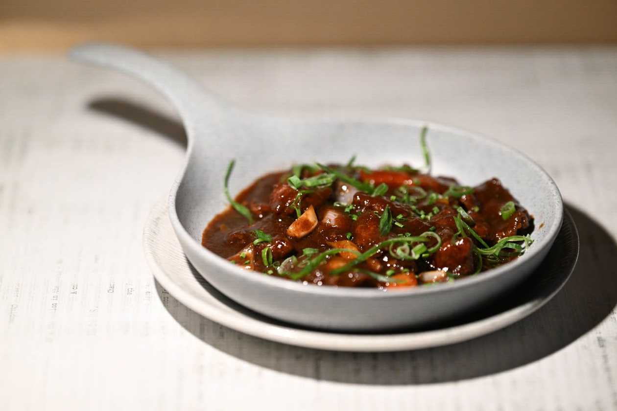 Black Pepper Beef Stir Fry