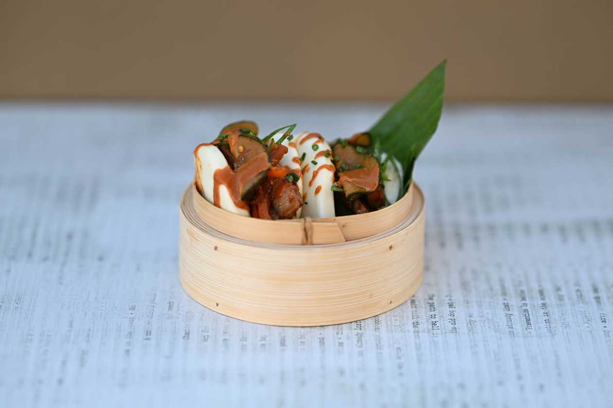 Crispy Pork Belly Bao Buns (2 pcs)