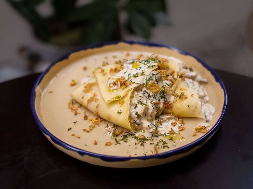 Млинці з куркою та грибами