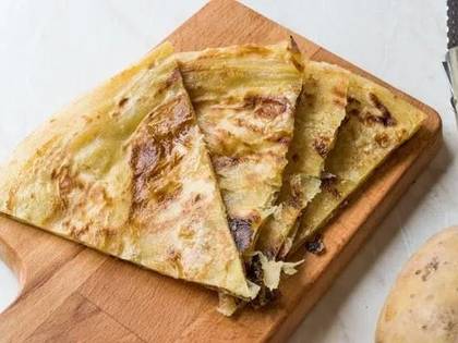 Faszerowany aloo naan
