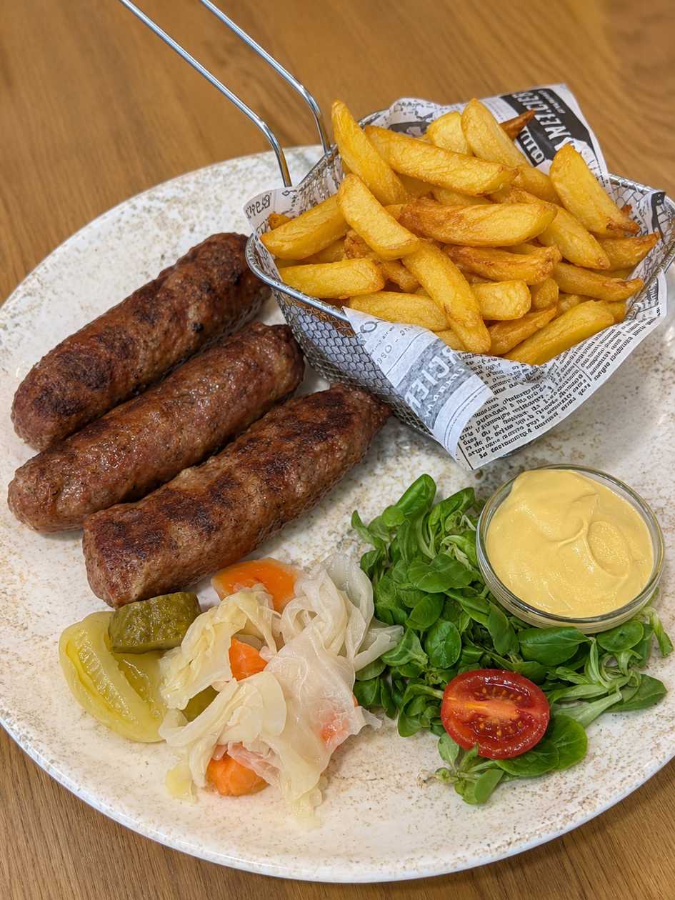 Mici La Gratar Cu Cartofi Prajiti (450g)