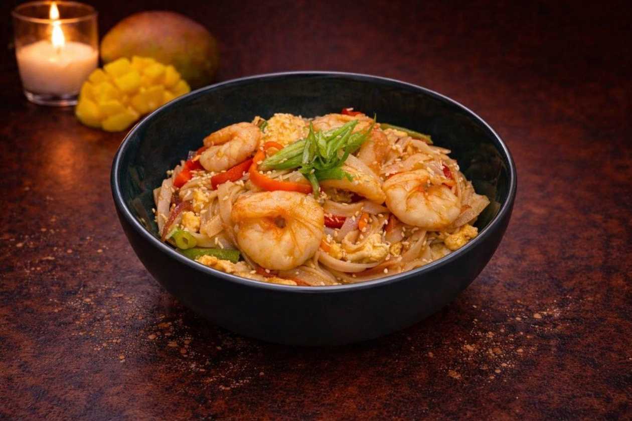 Wok with King Prawns and Rice Noodles