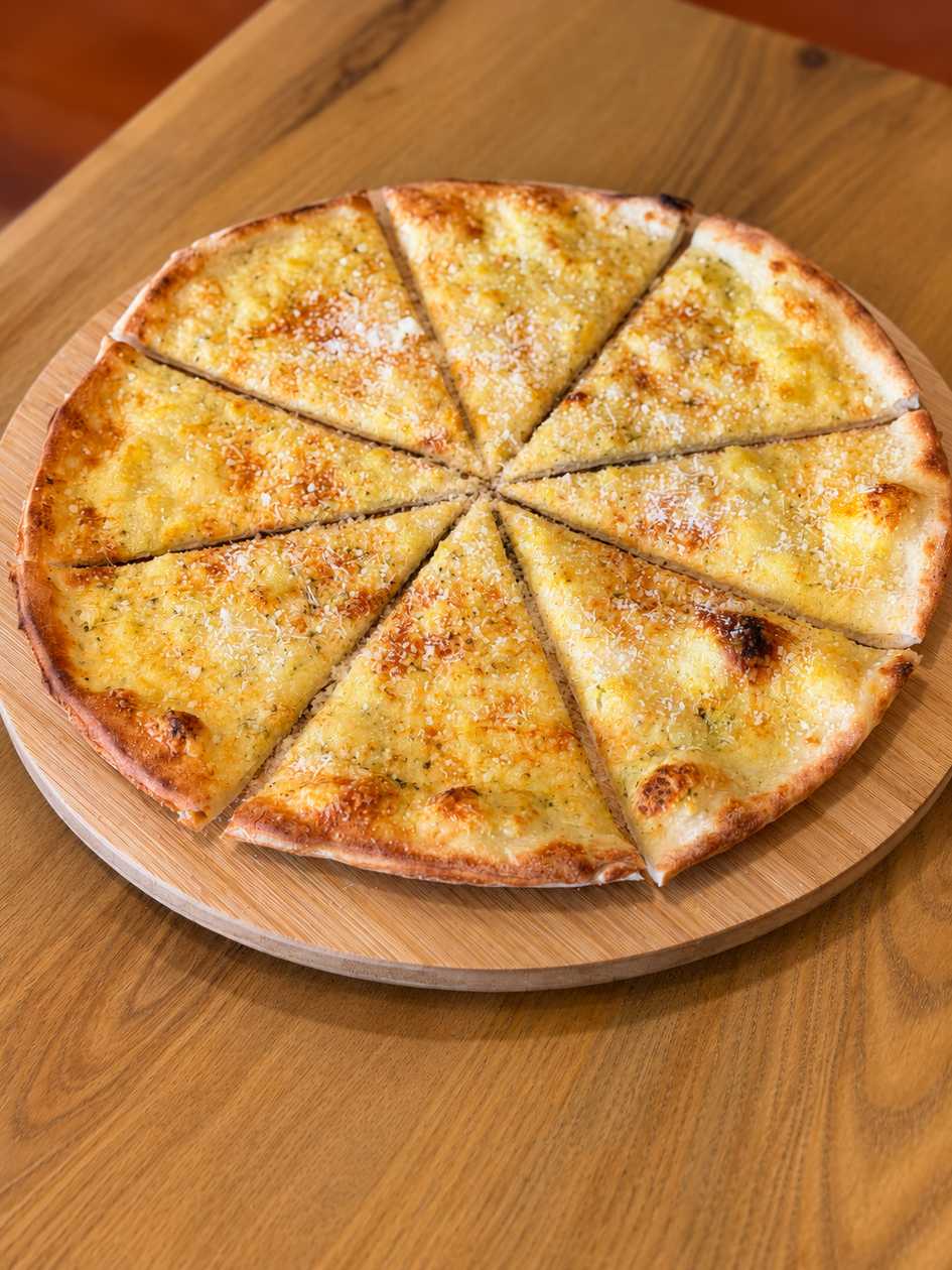 Focaccia Cu Parmezan Si Usturoi (350g)