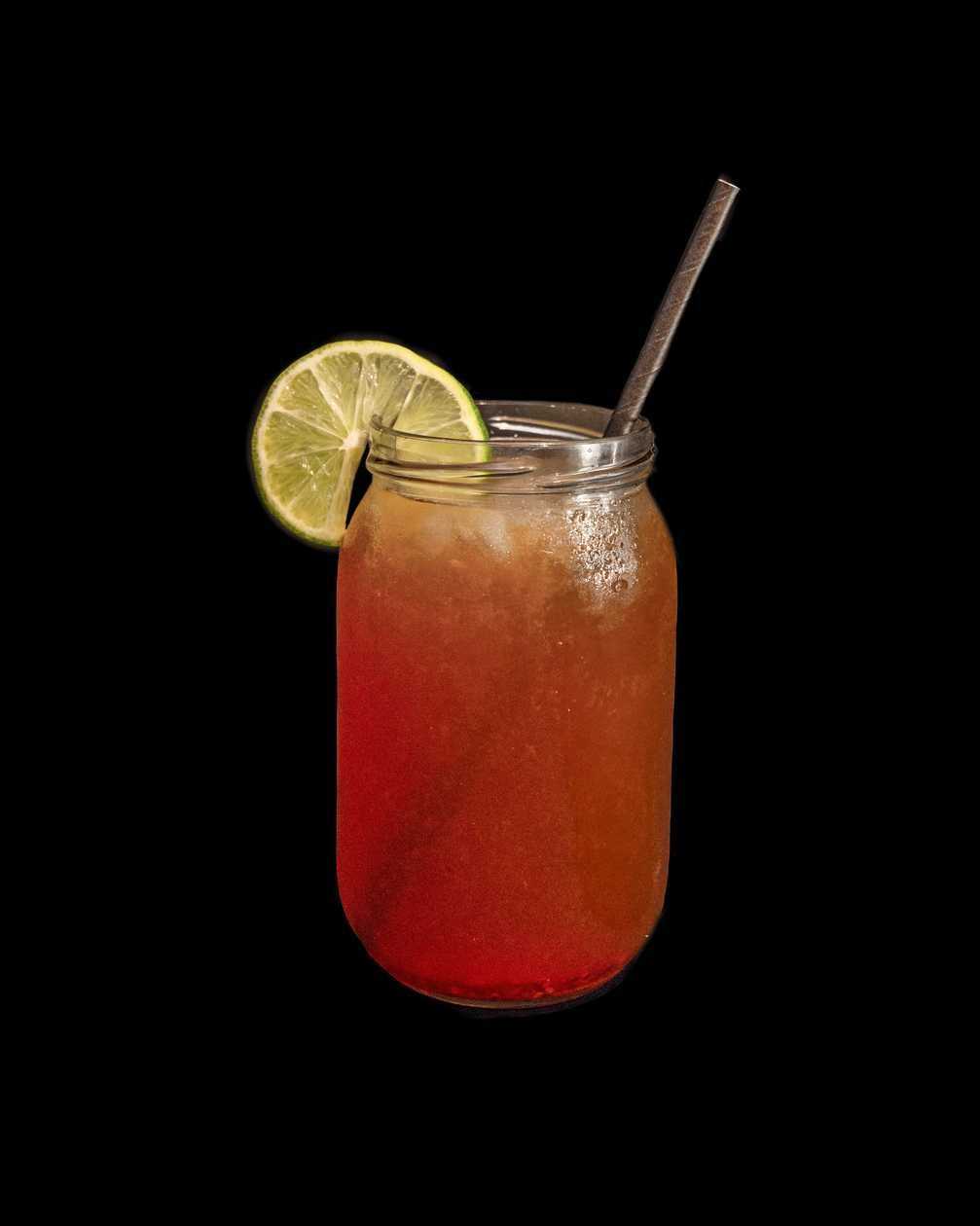 Agua de Panela con Limón