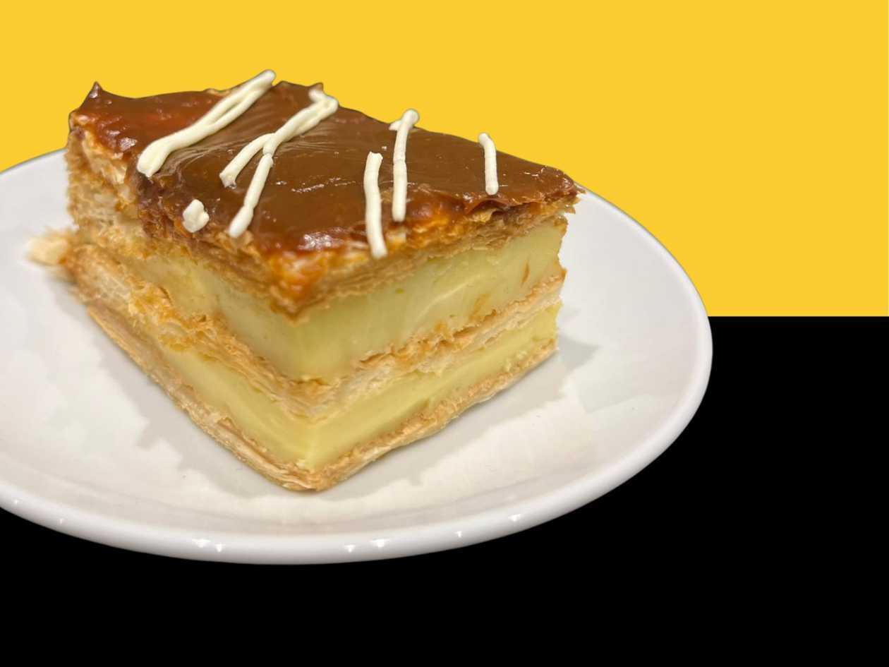 Milhoja de Arequipe Dulce de Leche Layered Pastry