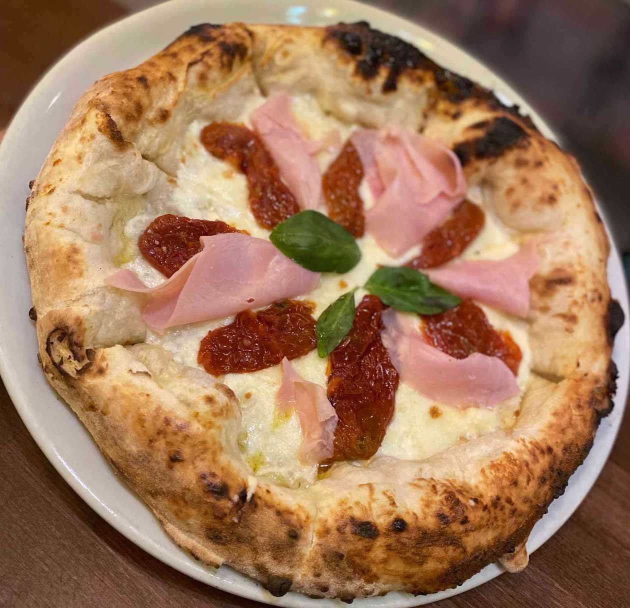 Pizza Reginella
