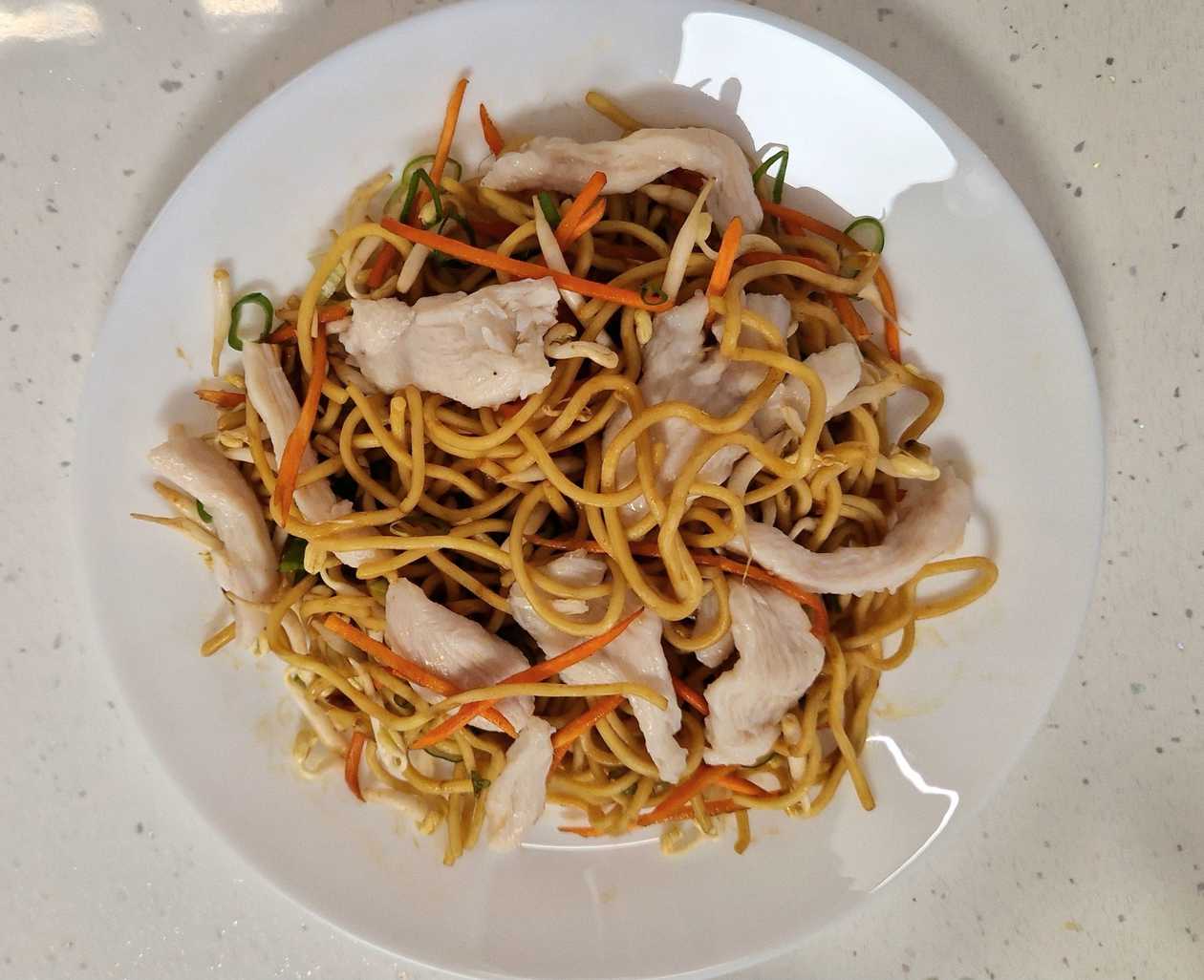 Roasted noodles with beef