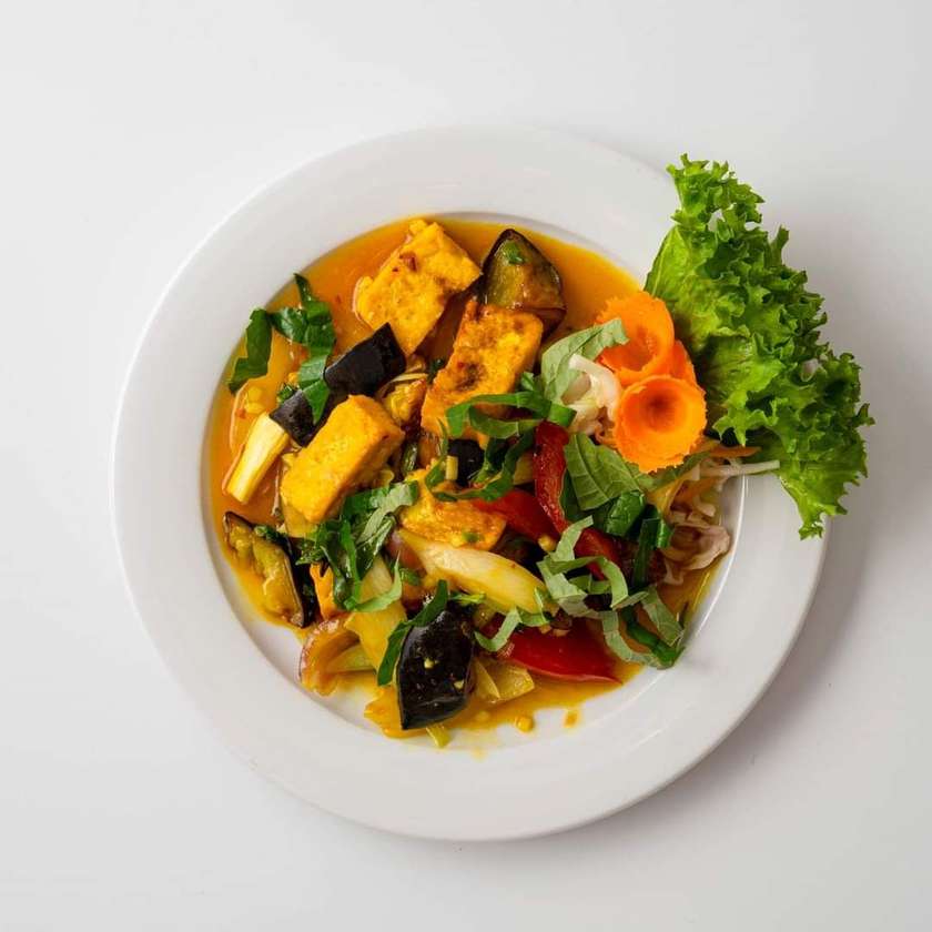 Roasted mix of vegetables with tofu + rice