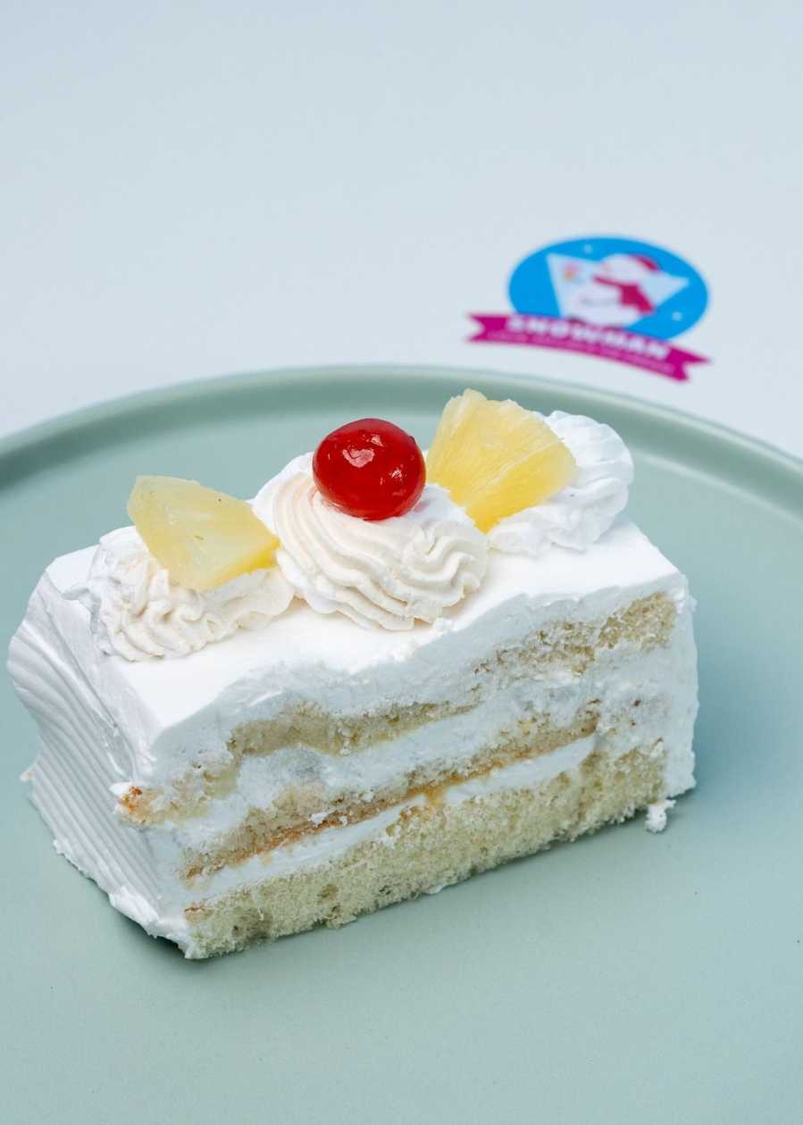 Pineapple pastry