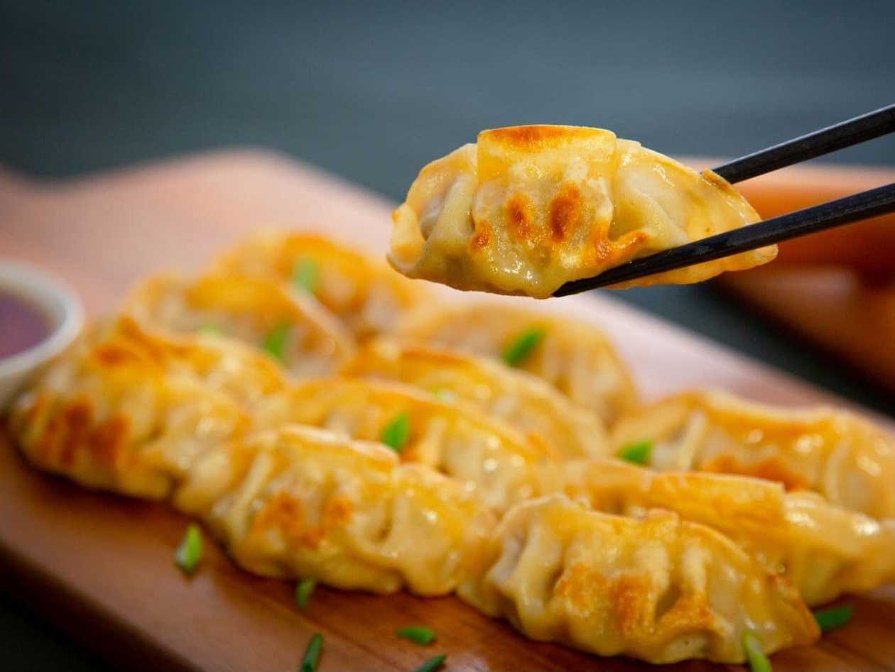 Gyoza Kimchi & Kuře - Smažené (5 ks)