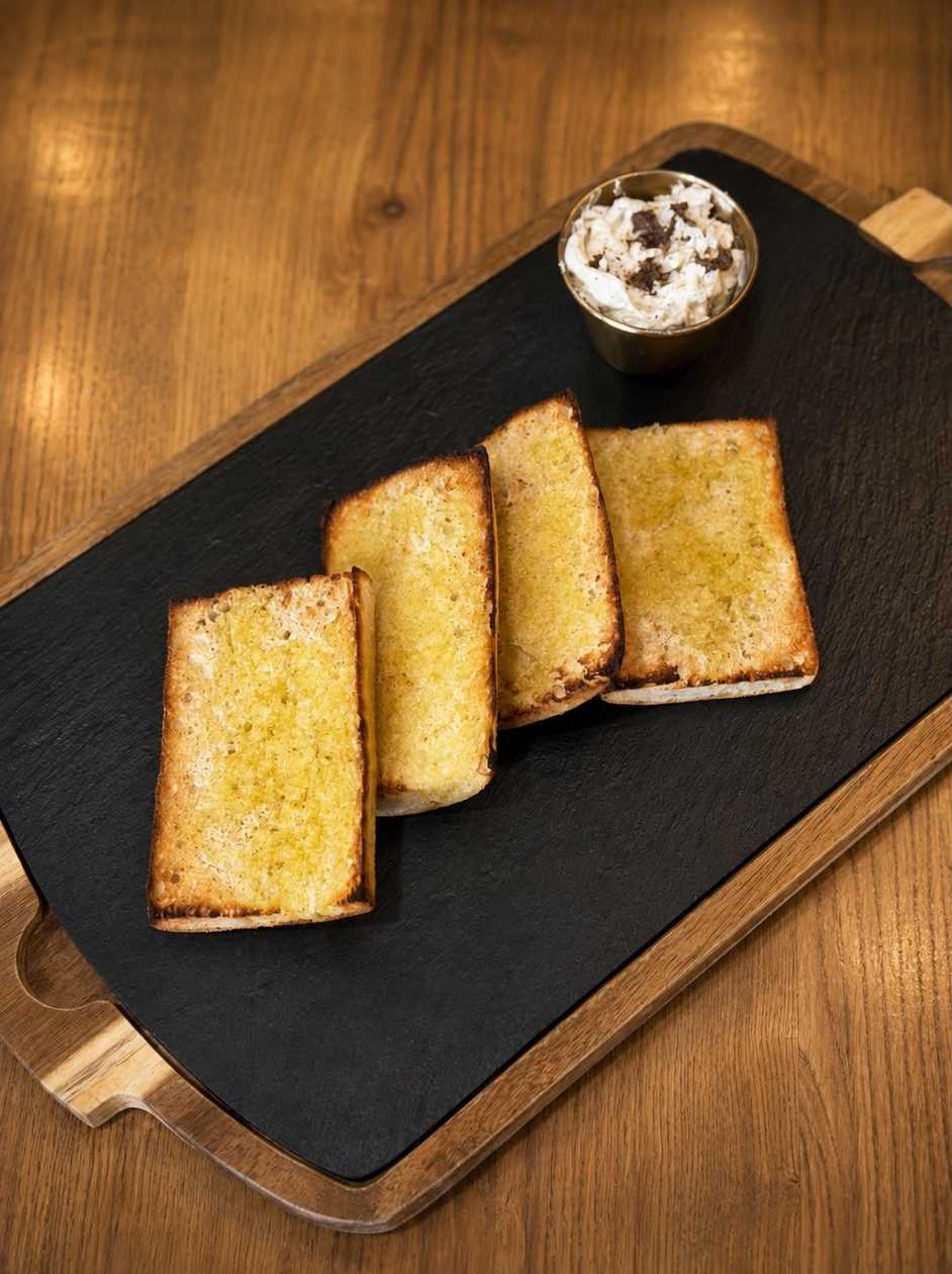 Ciabatta Cu Unt De Trufe Si Unt Alb (100g)