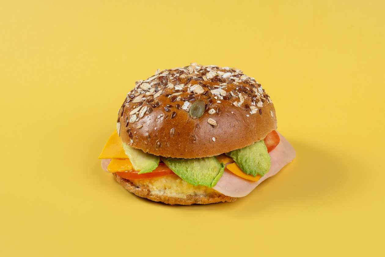 Scramburger with Turkey Ham - 497 Kcal