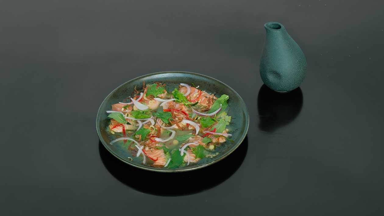 Salmon tataki crudo