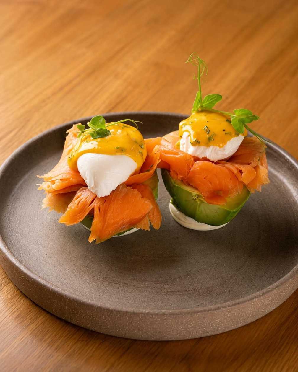 Avocado eggs