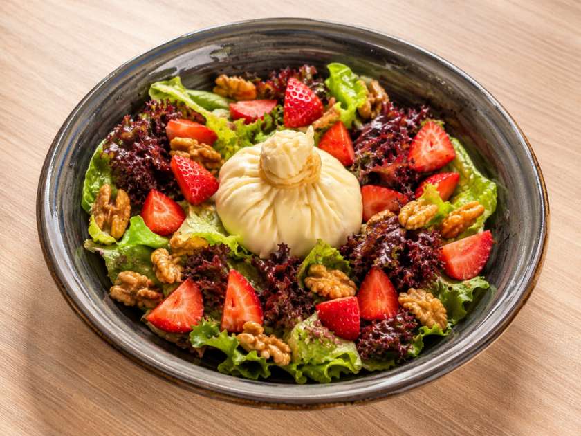 Fresh Salad with Georgian Burrata and Strawberries