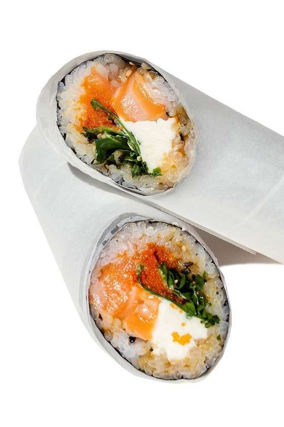 Salmon Sushiritto (Sushi Burrito)