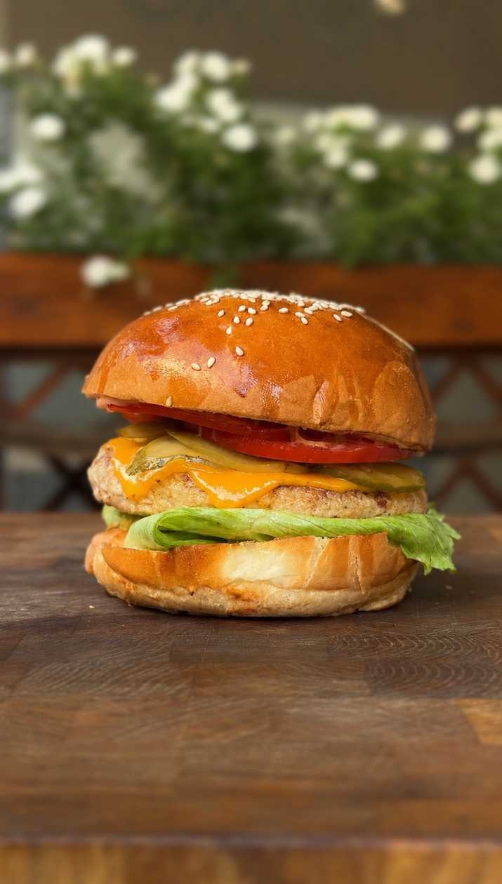 Turkey Burger Deluxe