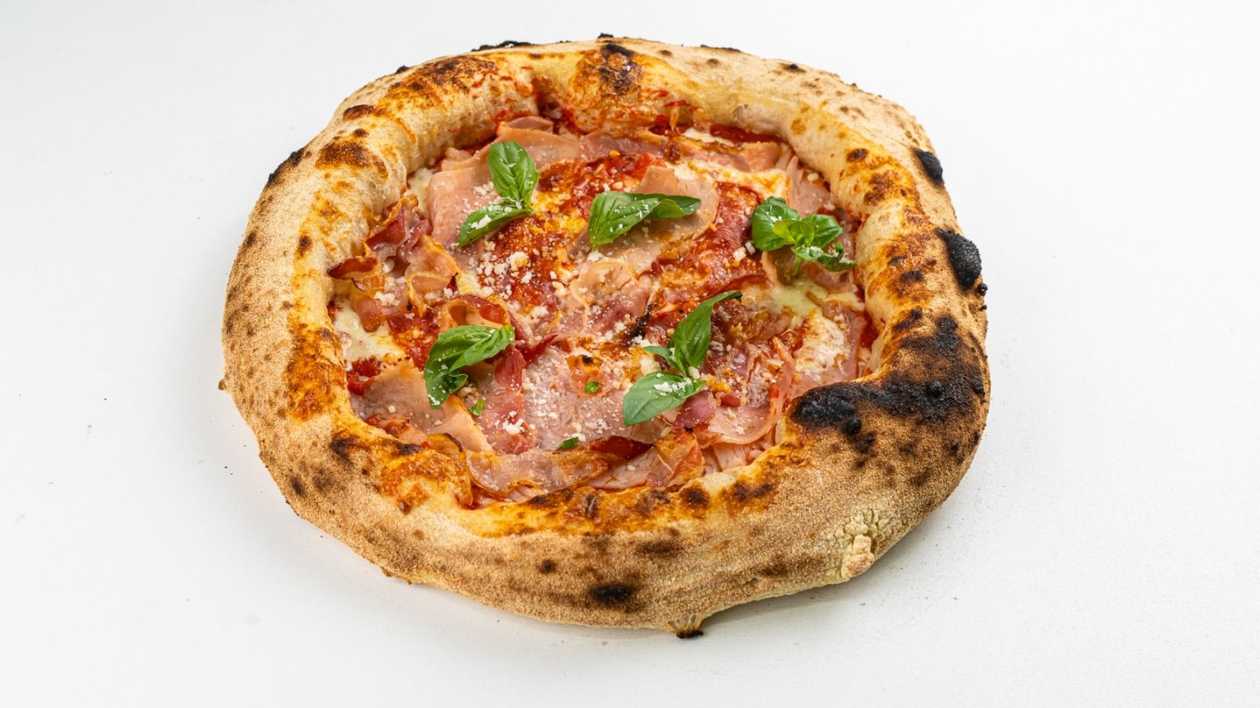 Pizza No 16 - Threesome