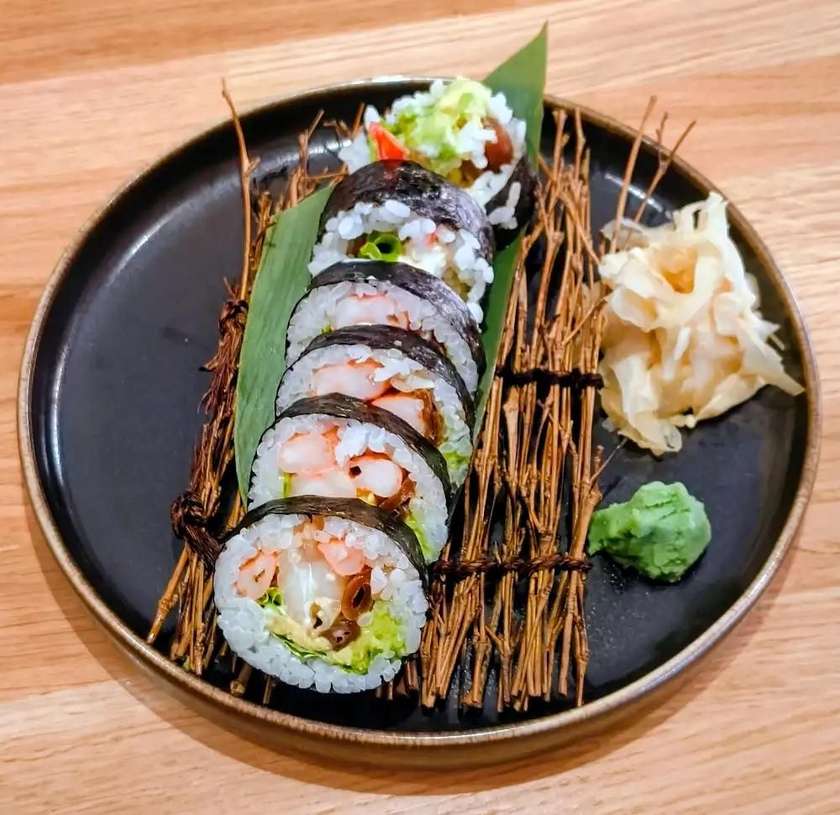 Maki z krewetką gotowaną