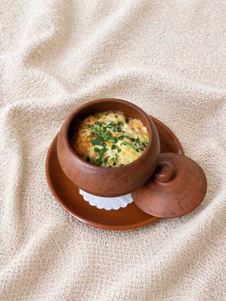 Country-style pot