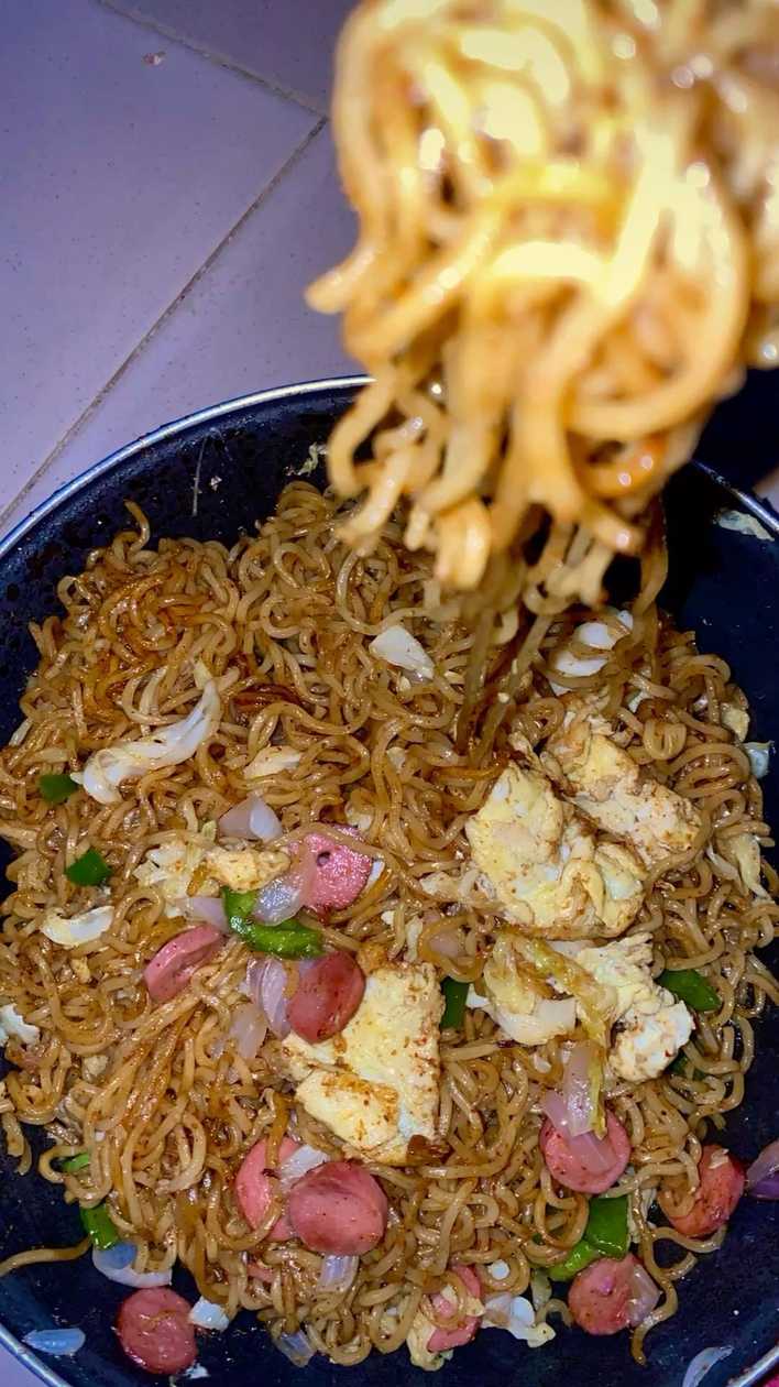 Stir- Fried Spaghetti (Egg & Sausage Mix)