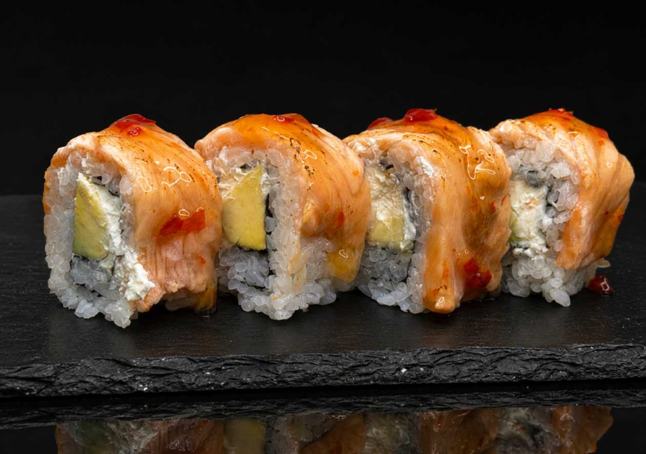 Uramaki Salmon-Mango